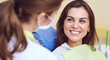 Dentist and patient meeting for a quick check-in